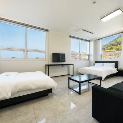 룸 102 Yeosu Little Forest Pension (Near Nangman Pocha) 쿠폰