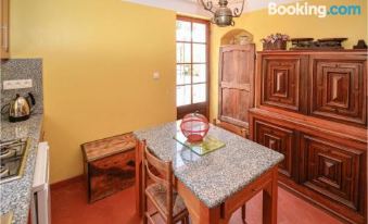 Stunning Home in la Garde with 2 Bedrooms, Internet and Outdoor Swimming Pool