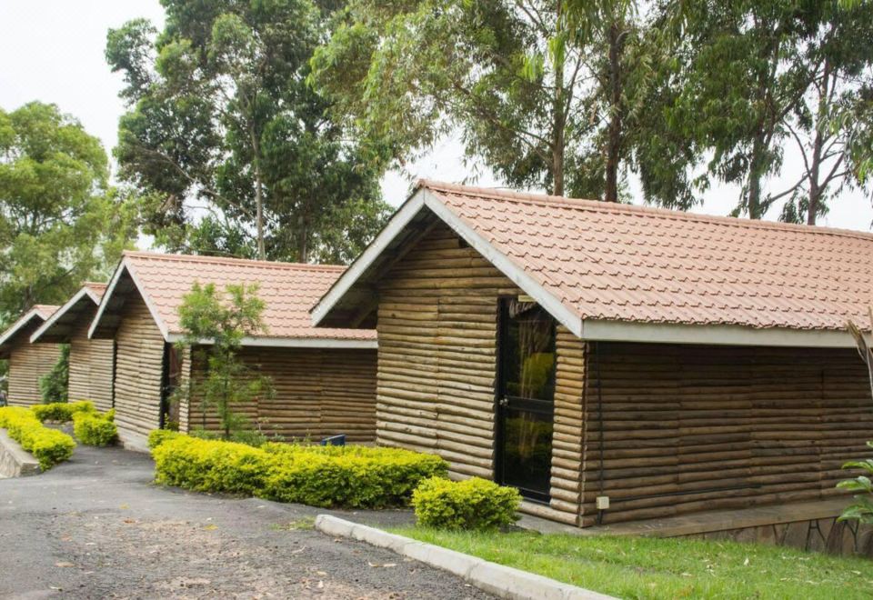 Satellite Holiday Resort - Housity