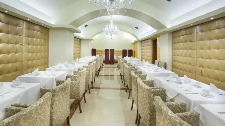 コーシャー ホテル キング デイビッド プラハ 食事・レストラン