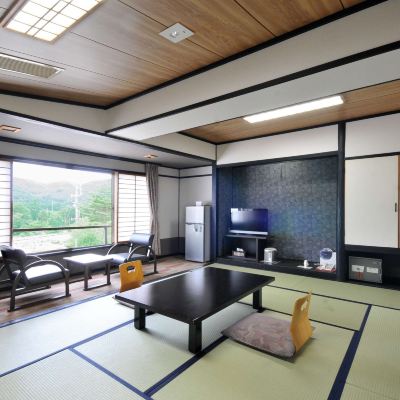 Japanese-Style Room (12 Tatami) -Non-Smoking