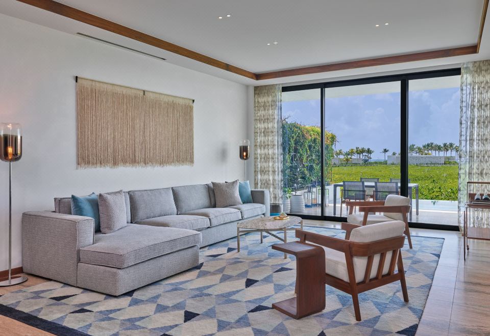 瑞吉， 套房， 1張特大床， 海景， 小泳池， 露台