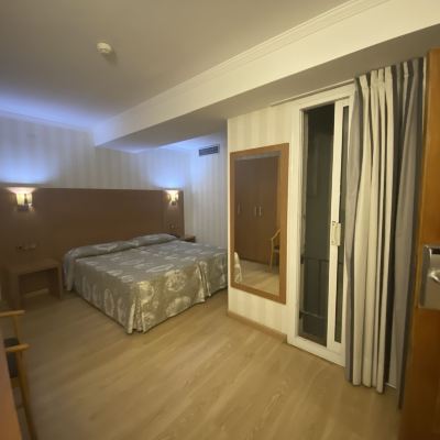 Interior Double Room Ramblas Hotel Promo Code