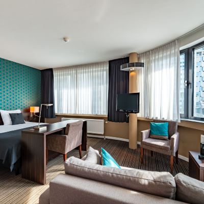 Superior Double Room Hotel Docklands Promo Code