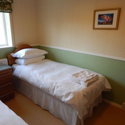 Twin Room, Ensuite (Garden View) Fairlight Lodge Promo Code