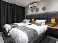 Luxe Suites Boutique Hotel Hotels in Berea