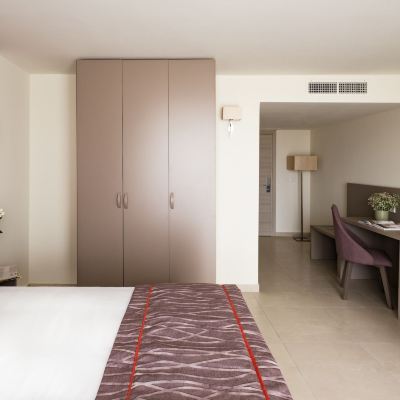 Family Room Mayflower Hotel Promo Code