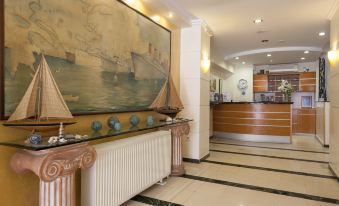 Hotel Lilía - Housity
