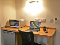 Central Hotel Gloucester by Roomsbooked Hotel di Gloucester