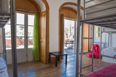 This Is Lisbon Hostel Hotele w: 