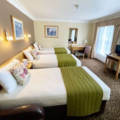 Deluxe Triple Room With 3 Bedrooms The Manor Hotel Promo Code