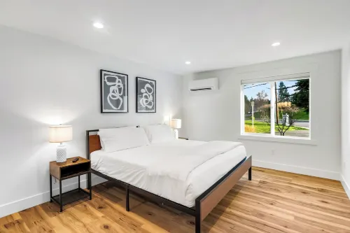 Sunny 3BR Retreat Near Everet Waterfront