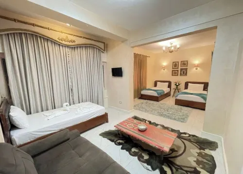 Le Caire Guest