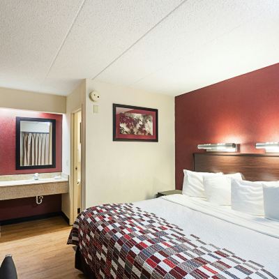 Deluxe King Room-Non-Smoking Red Roof Inn Madison, WI Promo Code