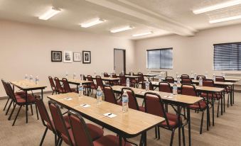 Country Inn & Suites by Radisson, Prineville, or