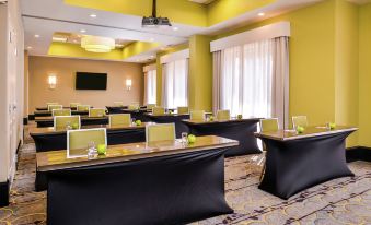 Homewood Suites by Hilton Jacksonville Downtown-Southbank