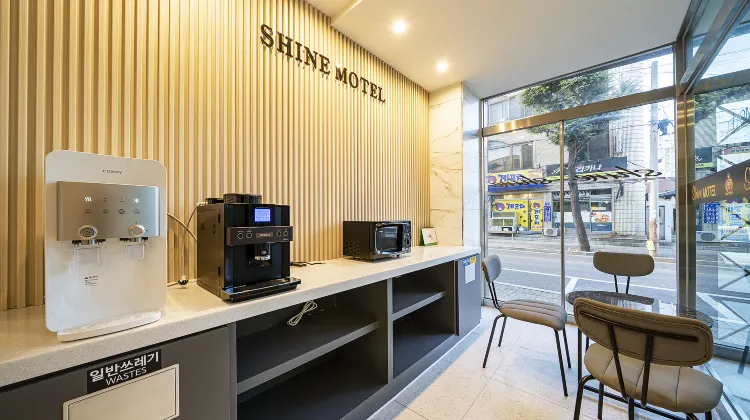 Donghae Shine 食事・レストラン