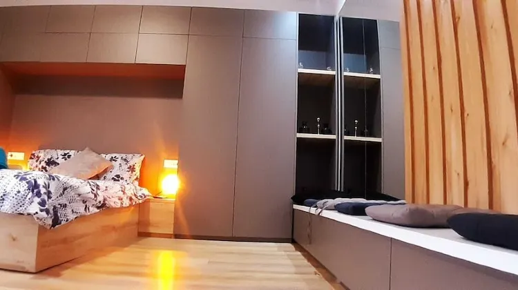 Apartment Lux Rooftop Studio City Center 部屋