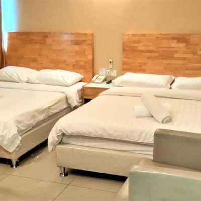 Family Quadruple Room Kupon Hotel Desaria
