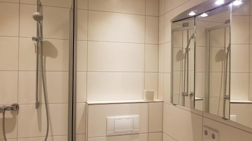 双人房（带公共浴室）