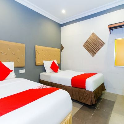 Bilik Twin Standard, 2 Katil Twin Kupon OYO 746 Hotel Comfort