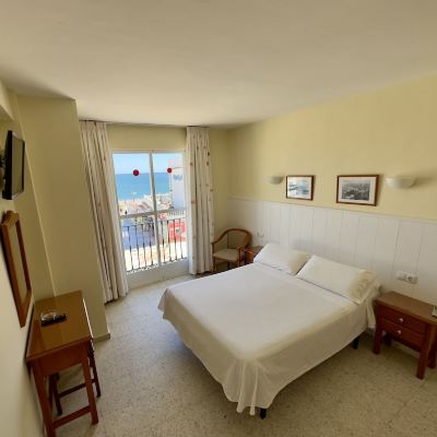 Double or Twin Room with Sea View