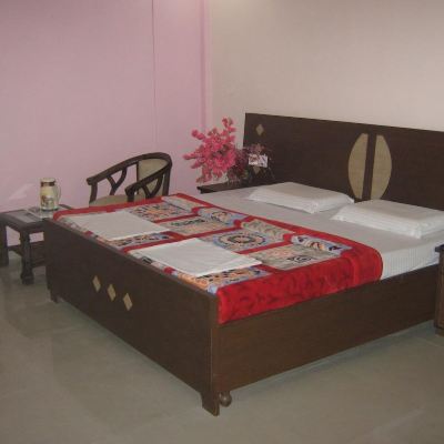 Deluxe Room with Air Conditioner