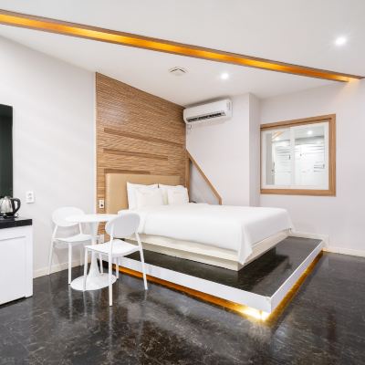 Movie Room-King Size Jeonju Sinsigaji Hotel U 쿠폰