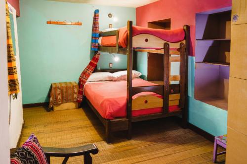 5床混合宿舍间的床位