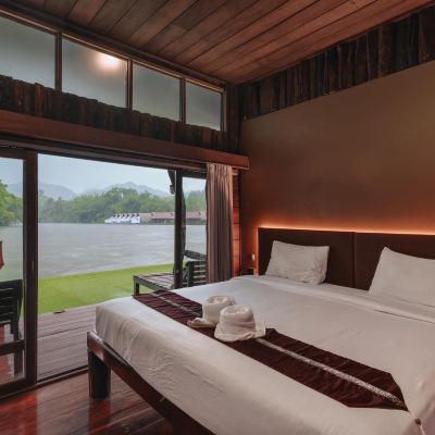 ห้องดีลักซ์เตียงคิงไซส์ รหัสโปรโมชั่น ไทรโยค มันตรา รีสอร์ท