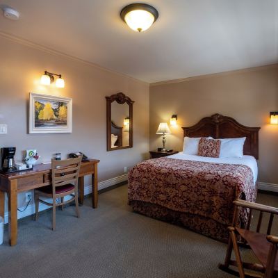 Standard Queen Room With Mountain View Kaslo Hotel and Pub Promo Code