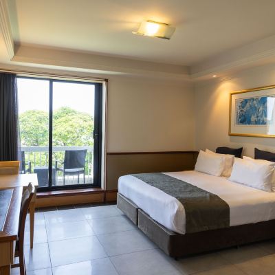Deluxe King Room with Ocean View Mindil Beach Casino Resort Promo Code