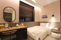Seven Bricks Hotel