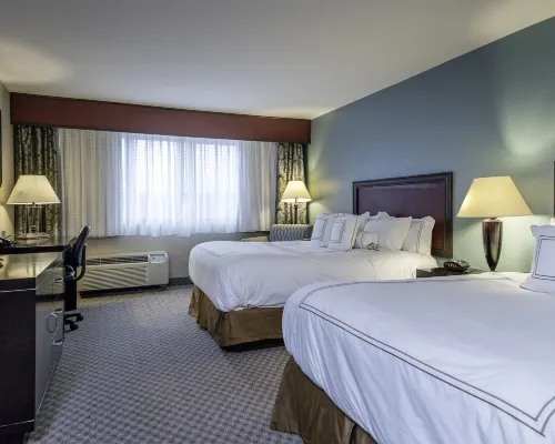 Causeway Bay Hotel Hotel di Lansing