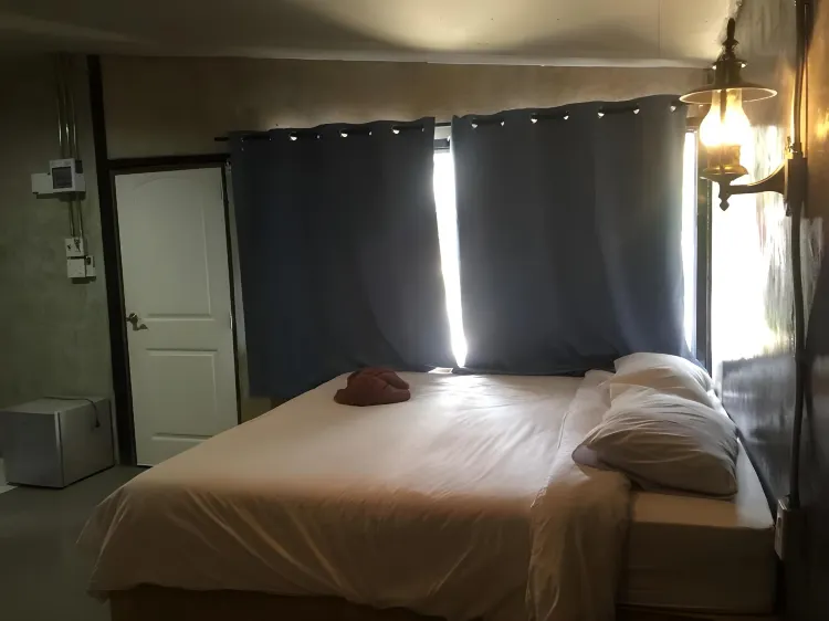 ห้องสแตนดาร์ดพักได้ 3 คน A-ปลอดสูบบุหรี่