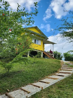 Cute & Cozy Caribbean Cabin on a farm. Hotels in 