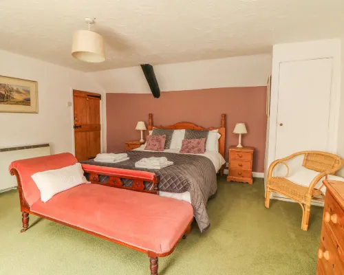 Cousham Cottage Hotels in Maker-with-Rame