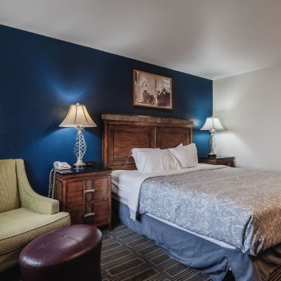 King Room with Water View-Non-Smoking Aladdin Motor Inn Promo Code