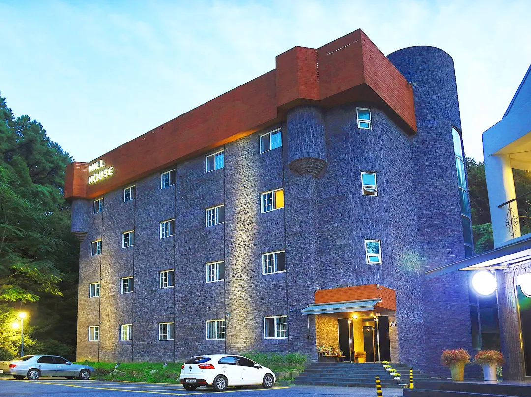 Hillhouse Hotel - 오포읍