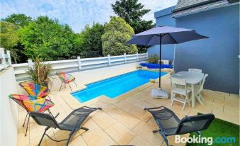 Stunning Home in la Fort Fouesnant with Wifi, Private Swimming Pool and Outdoor Swimming Pool