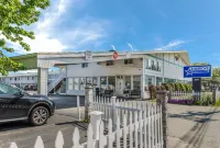 Americas Best Value Inn & Suites-Hyannis/Cape Cod