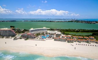 The Villas Cancun by Grand Park Royal - All Inclusive