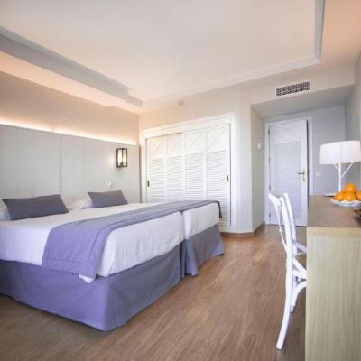 Double or Twin Superior Double Room with Sea V2 Adults + 1 Child
