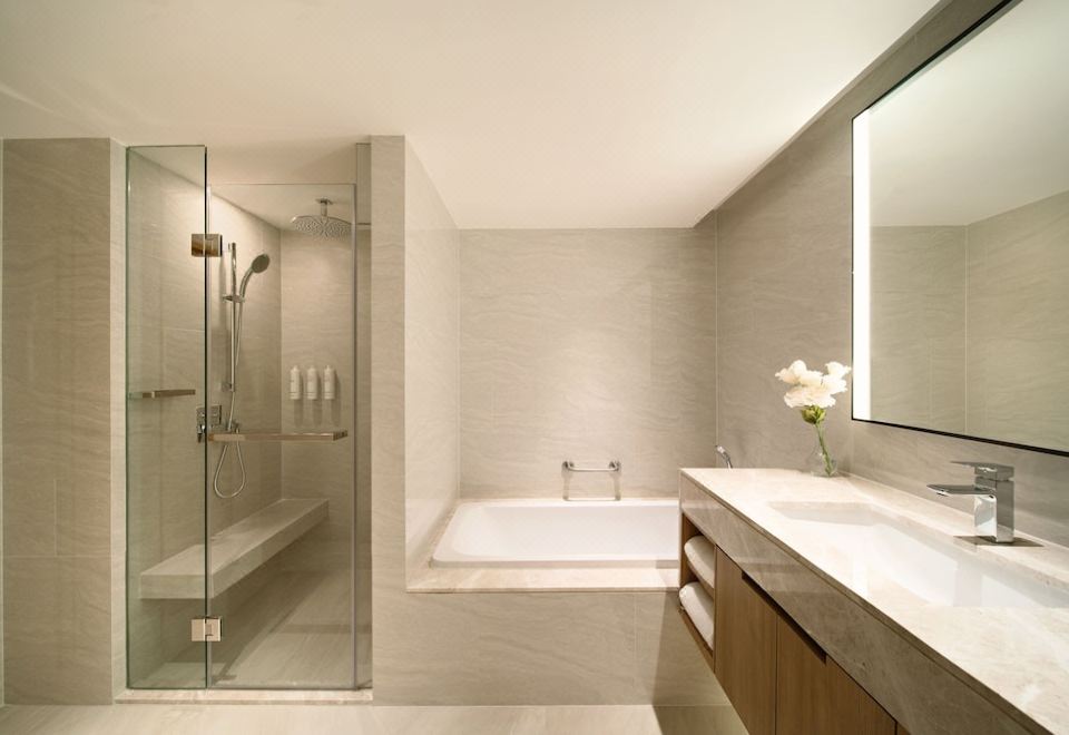 Marriott Executive Apartments Bangkok, Sukhumvit 50Studio Deluxe Balcony, Studio, 1 King, City View, Balcony