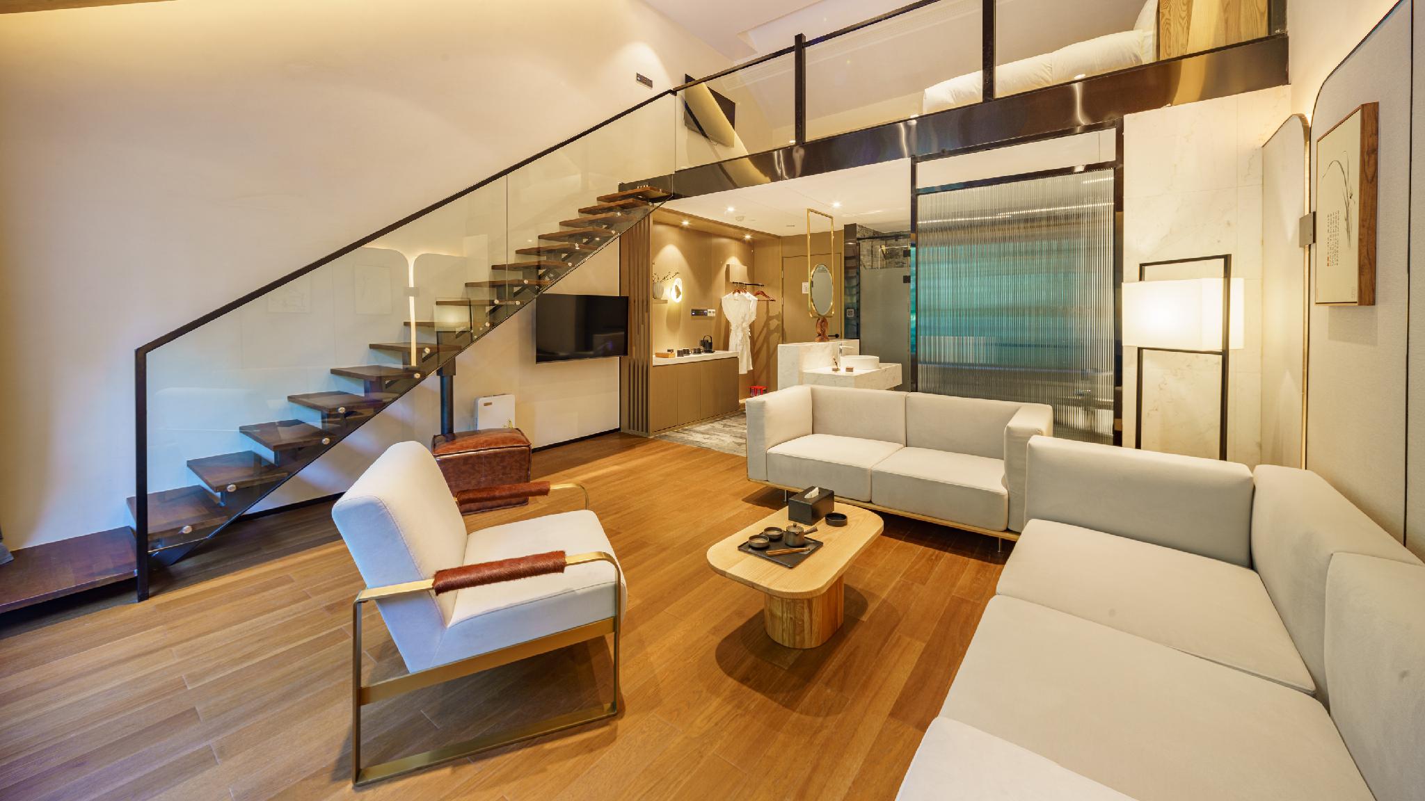 莫彷徨-LOFT泡泡浴大床套房（高端洗护+智能客控）