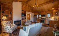 Cozy Cody Cottage located in the heart of downtown Cody!