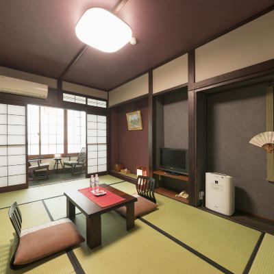 Calm Japanese-Style Room, 8 Tatami Mats + Spacious Veranda [with Bath And Toilet] [Japanese Room] [Non-Smoking] 飛騨高山温泉　旅館あすなろ クーポン
