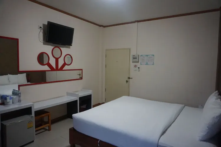 ห้องสแตนดาร์ด เตียงใหญ่ 1 เตียง