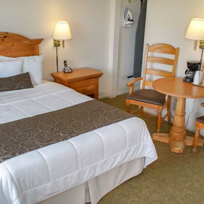 Two Queen Beds Courtyard View San Simeon Lodge Promo Code