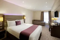 Premier Inn Oldham Central Hotel a Delph